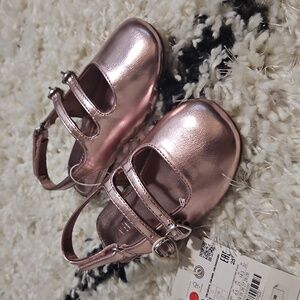 SOLD**Zara Pink Dress Shoes with Elegant Metallic Finish